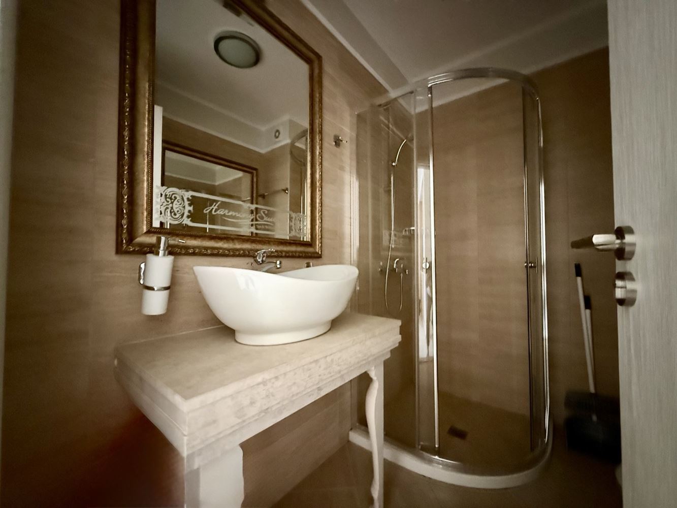 Wohnung mit einem Schlafzimmer in einer luxuriösen Anlage in Sonnenstrand mit beeindruckenden Swimmingpools und Erholungsbereichen