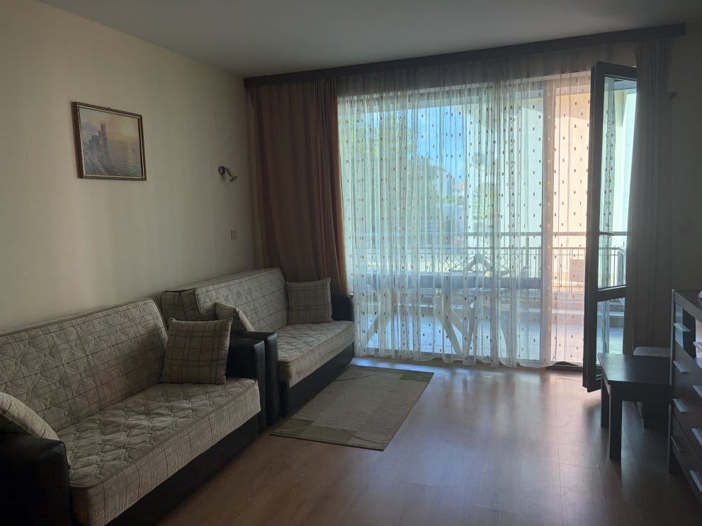 Wohnung mit einem Schlafzimmer in einer modernen Anlage mit Annehmlichkeiten in Ravda