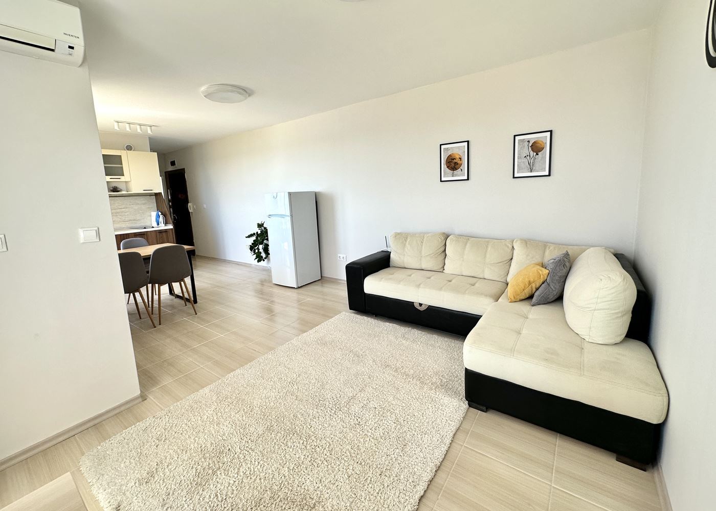 Zweizimmerwohnung in erster Meereslinie mit Panoramablick auf das Meer in Nessebar