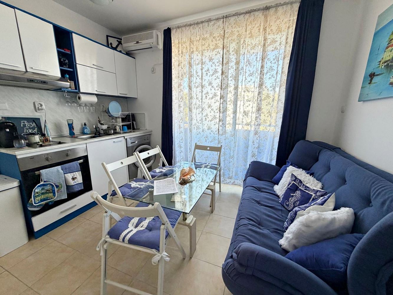 Stilvolle und vollständig renovierte Zweizimmerwohnung in Sonnenstrand – bezugsfertig