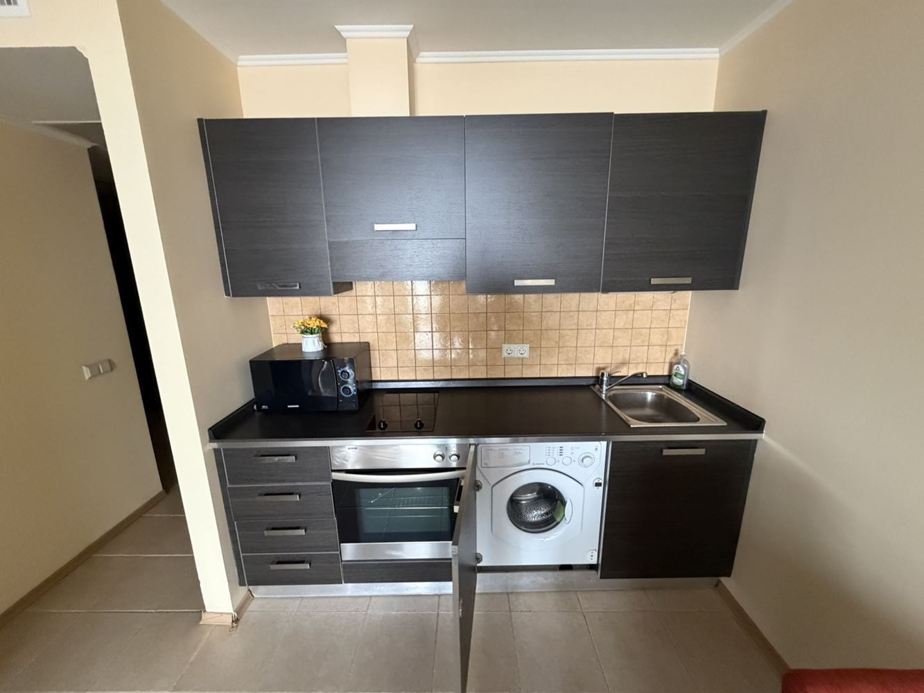 Zwei-Zimmer-Wohnung in Pomorie mit direktem Meerblick – luxuriöses Wohnen am Meer