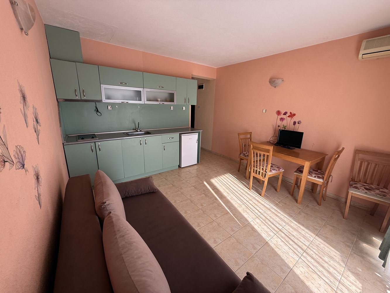 Zwei-Zimmer-Wohnung in Sveti Vlas – nur wenige Schritte vom Meer entfernt mit Ratenzahlungsmöglichkeit