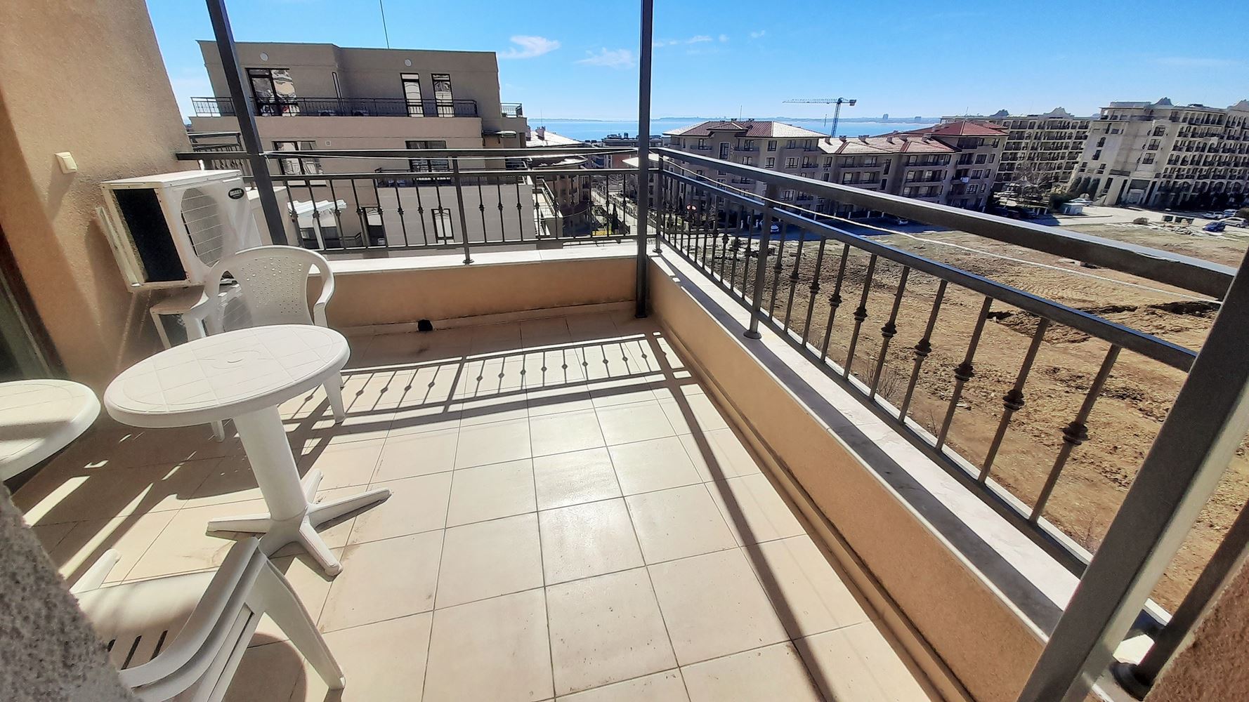 Attraktive Zweizimmerwohnung mit Meer- und Bergblick in Sveti Vlas