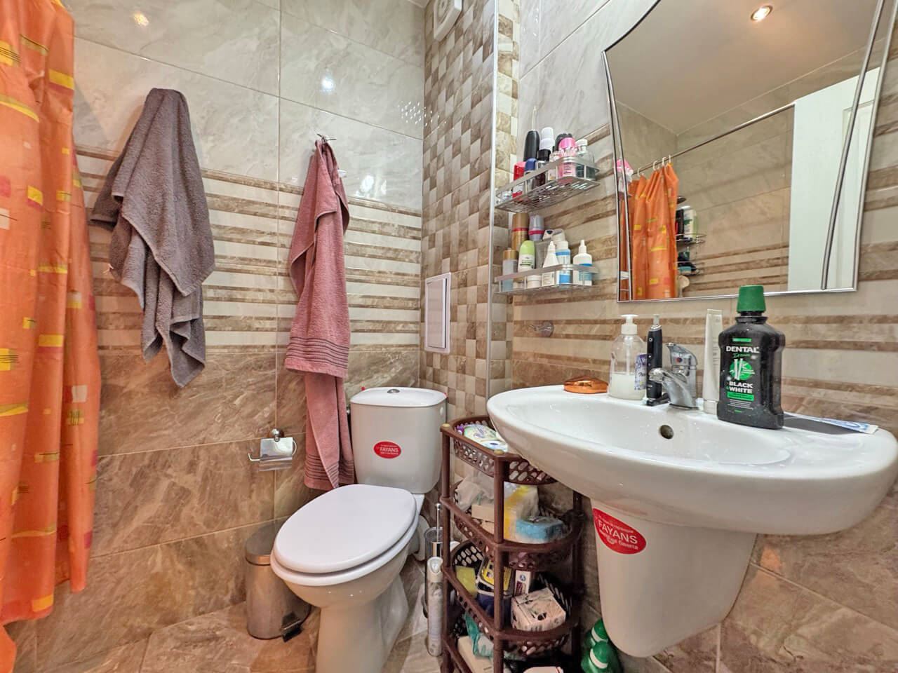 Luxuriöse Zweizimmerwohnung mit Poolblick in einer prestigeträchtigen Anlage in Sonnenstrand