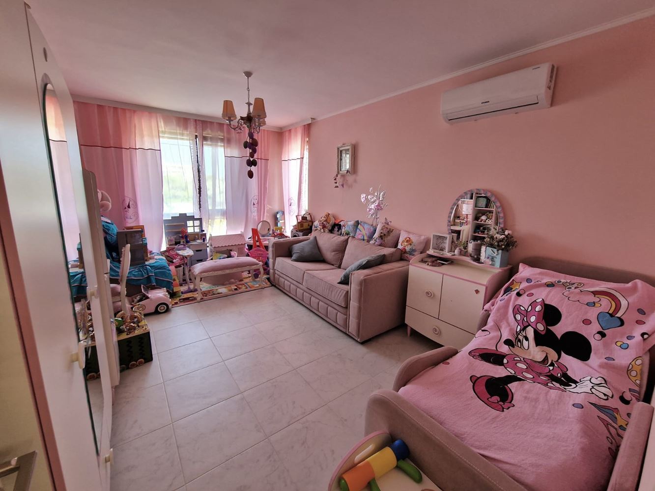 Exklusive Wohnung mit drei Schlafzimmern – höchster Wohnstandard und diskreter Luxus