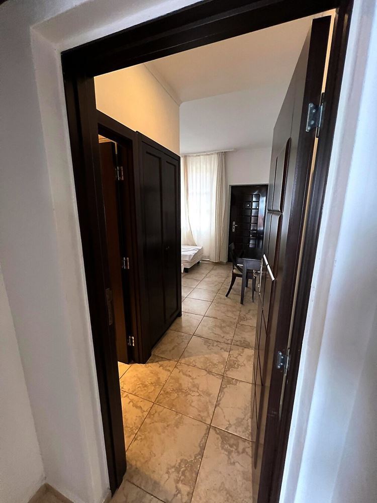 Luxuriöse Drei-Zimmer-Wohnung mit Panoramablick auf das Meer und den Pool – erste Meereslinie in Obzor!