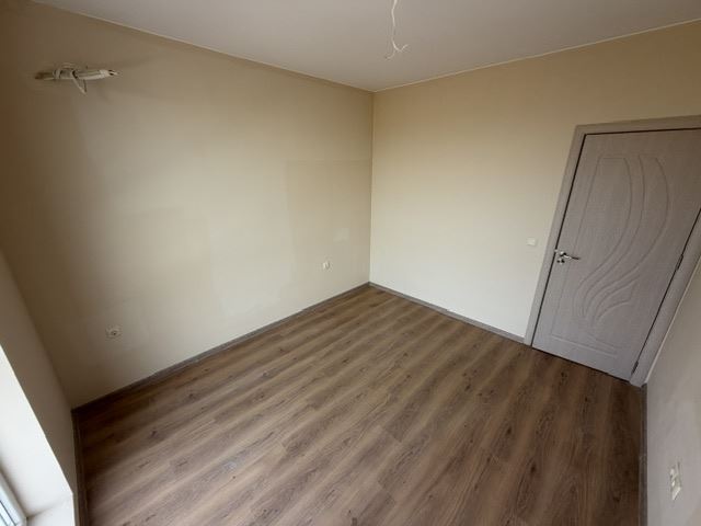 Neue Zweizimmerwohnung mit großzügigem Balkon in einer modernen Anlage in Ravda