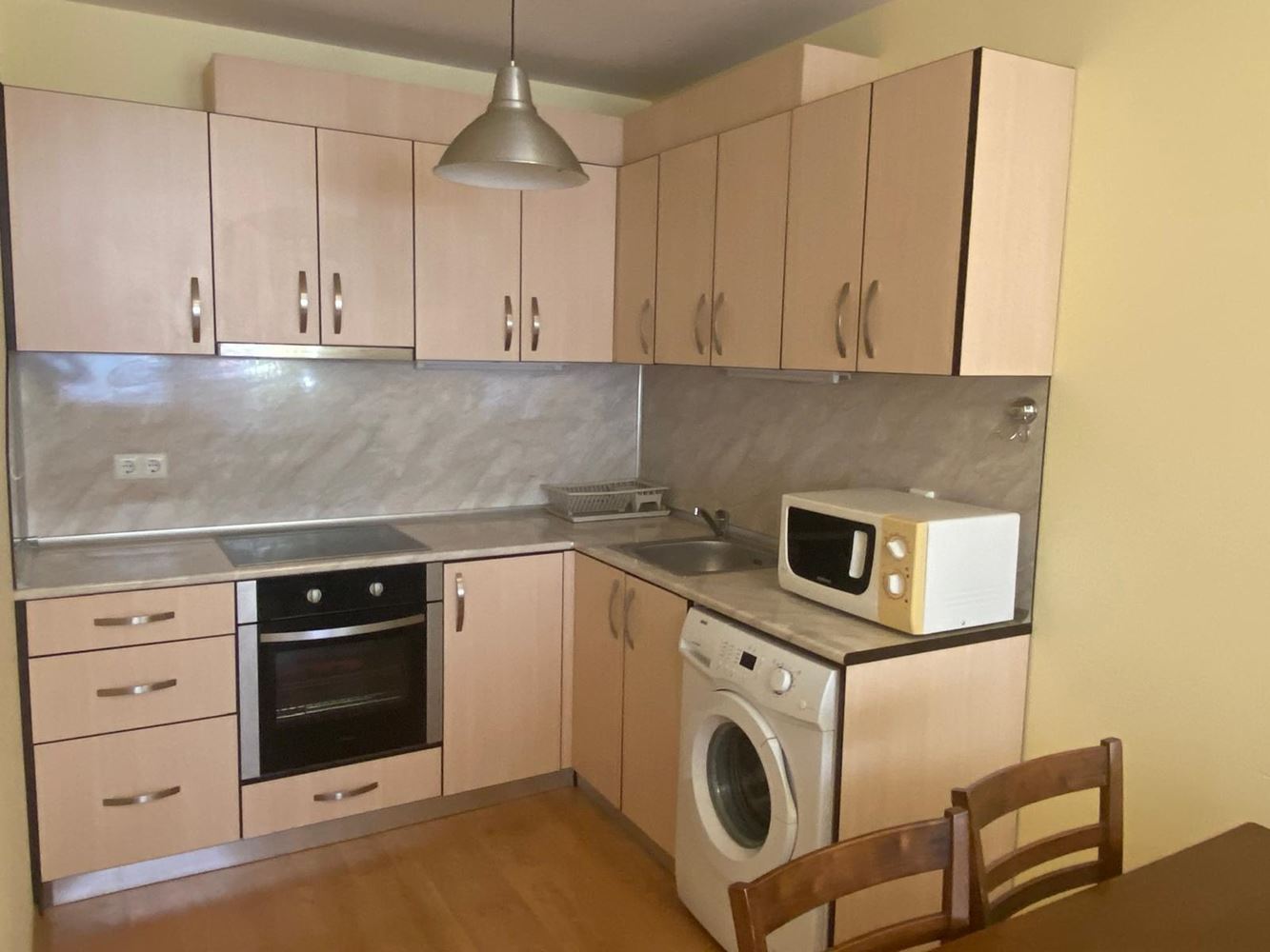 Möblierte Zweizimmerwohnung 50 m vom Meer entfernt in Pomorie