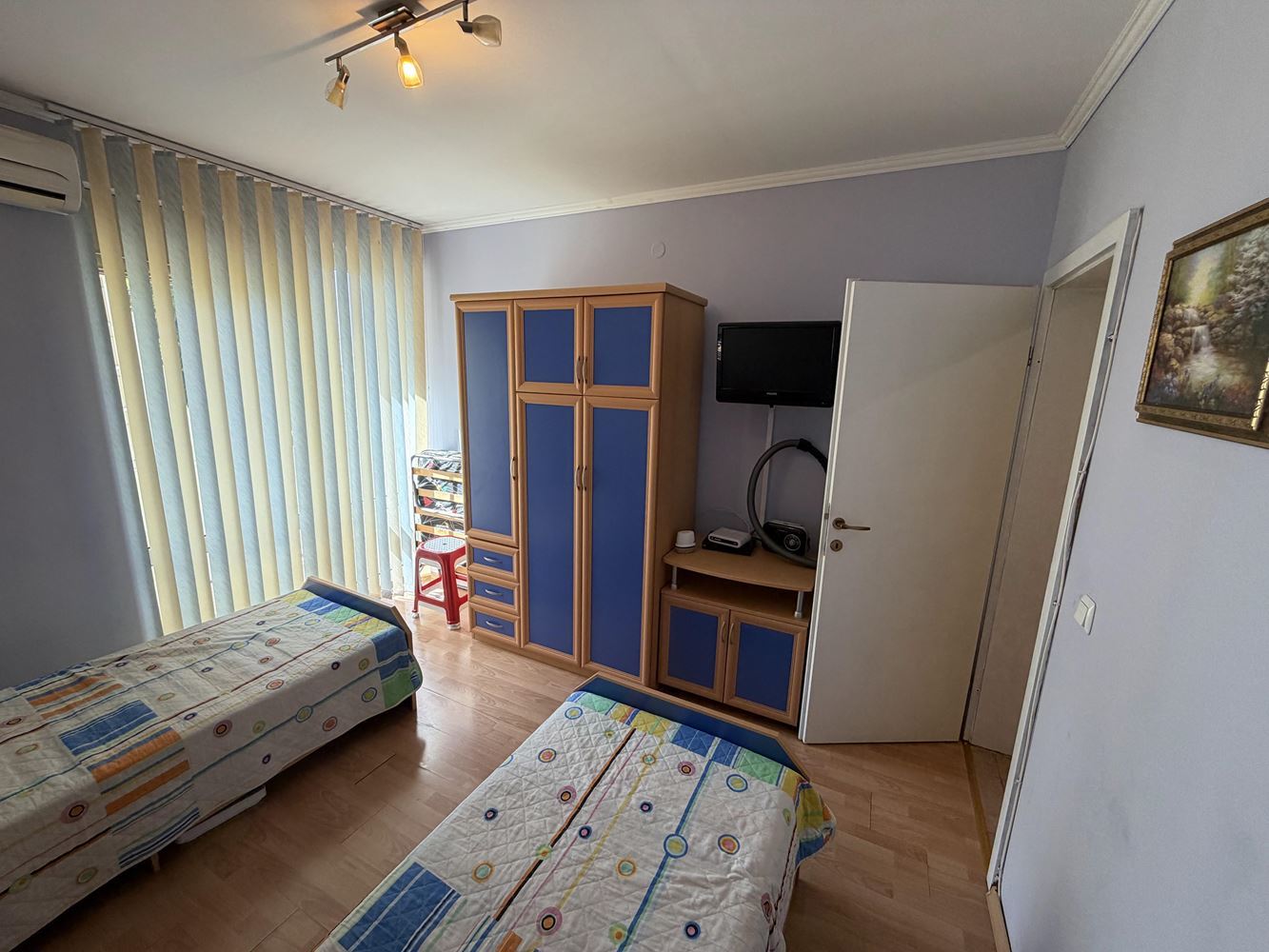 Zweizimmerwohnung mit großzügiger Terrasse und Meerblick in Sveti Vlas – 300 Meter vom Strand entfernt
