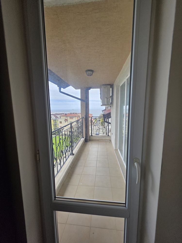 Panorama-Wohnung mit Meerblick in Ravda – Raum, Komfort und ausgezeichnete Lage in zweiter Meereslinie