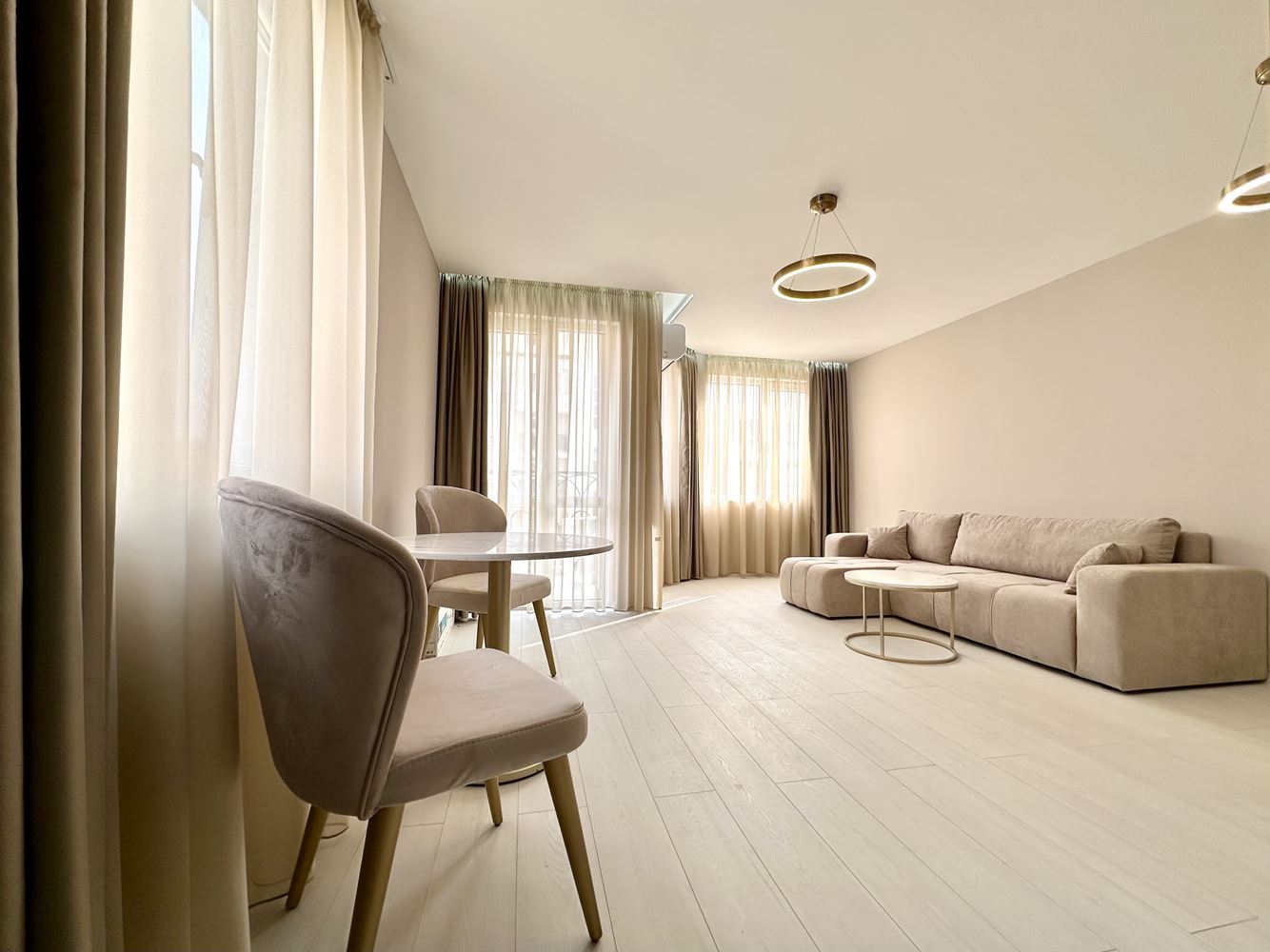 Gemütliche Ein-Zimmer-Wohnung mit Pool- und Grünblick in Sonnenstrand – bezugsfertig