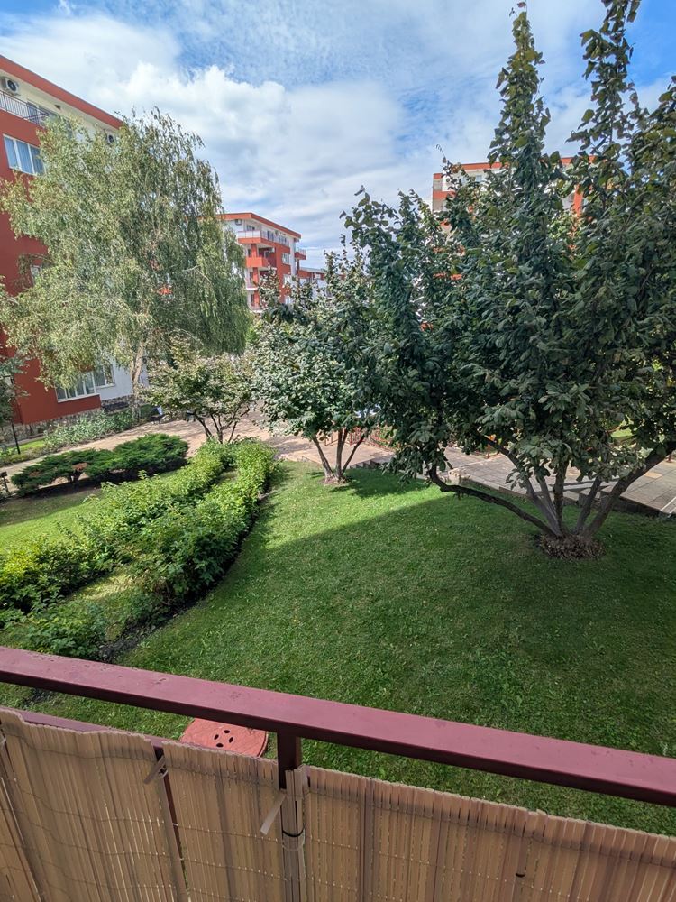 Große 2-Zimmer-Wohnung in erster Meereslinie in Sveti Vlas – Großzügigkeit, Komfort und Meeresatmosphäre