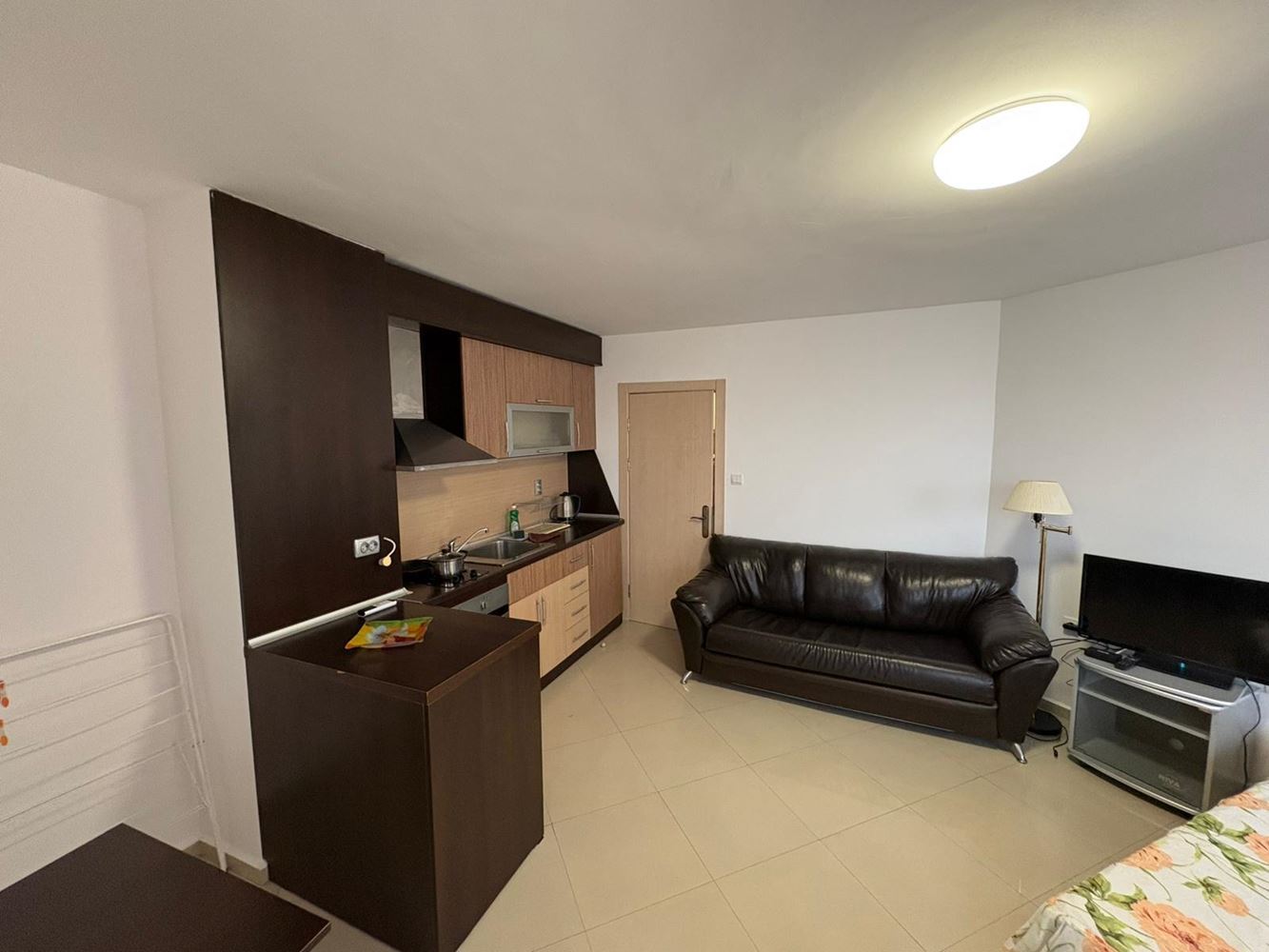 Möbliertes Studio in Pomorie – ausgezeichnete Lage, 400 m vom Meer und Stadtzentrum entfernt