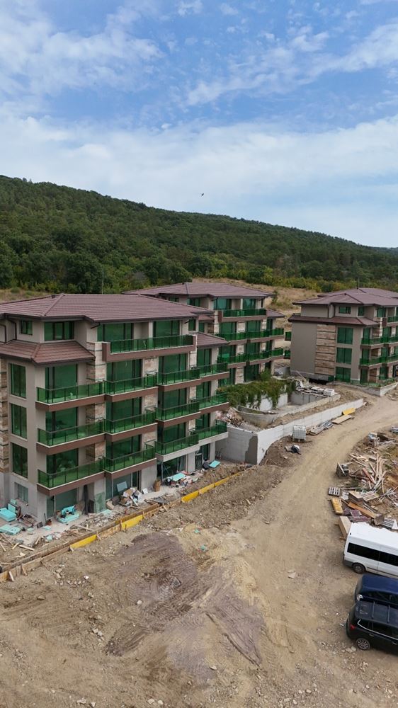 Drei-Zimmer-Wohnung mit Panoramameerblick in einer ruhigen, grünen Anlage in Sonnenstrand