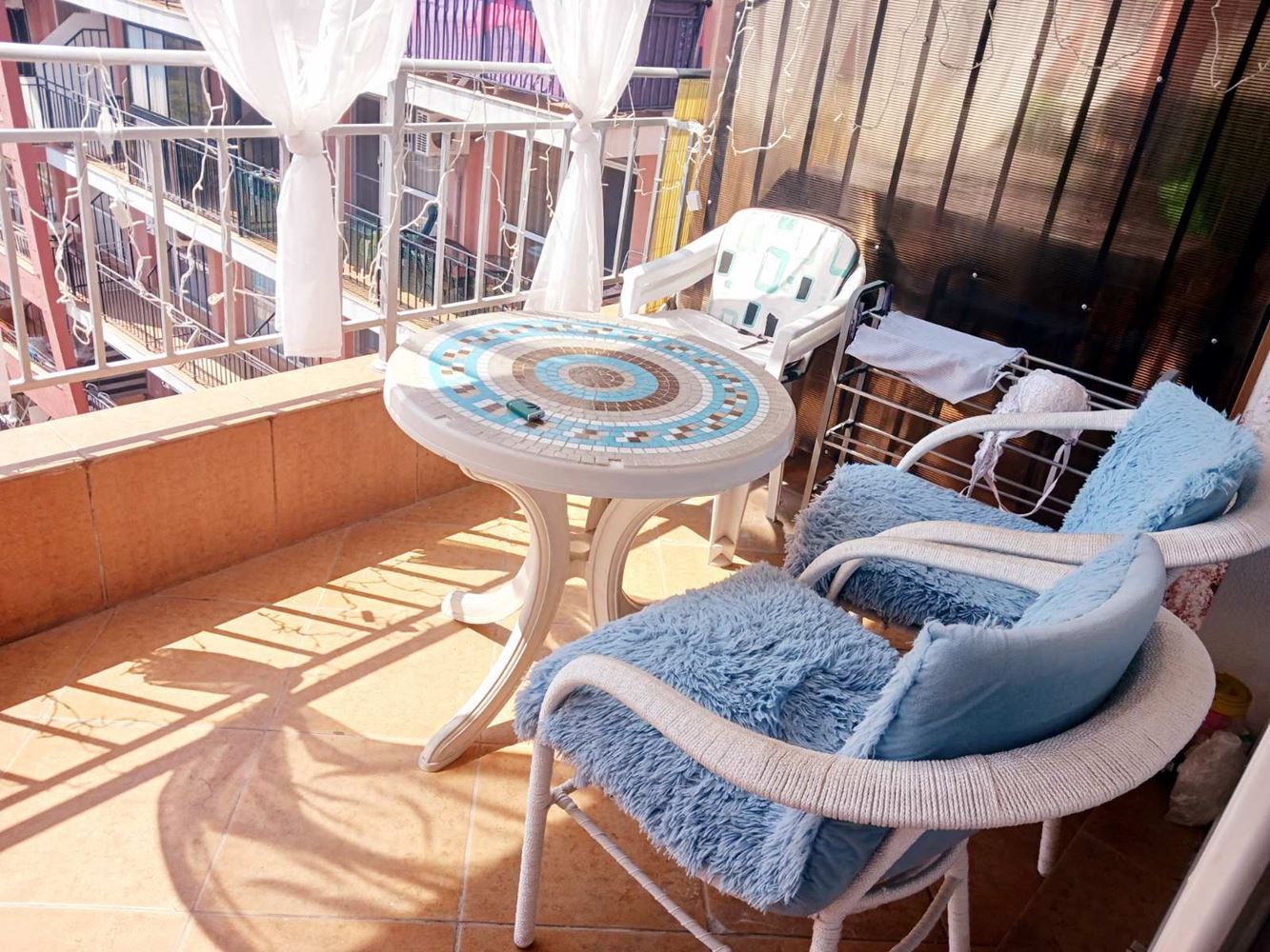 Studio mit Südausrichtung und Poolblick in Sonnenstrand – Gemütlichkeit, Grün und Komfort das ganze Jahr über