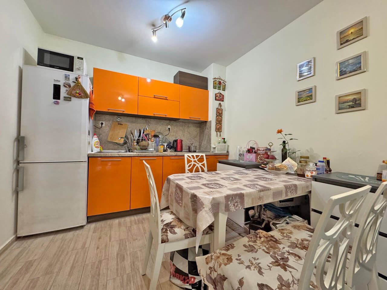 Luxuriöse Zweizimmerwohnung mit Parkblick in einer renommierten Anlage in Sonnenstrand