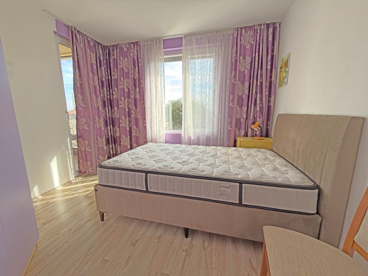 Drei-Zimmer-Wohnung mit Meerblick, 200 Meter vom Strand entfernt in Pomorie