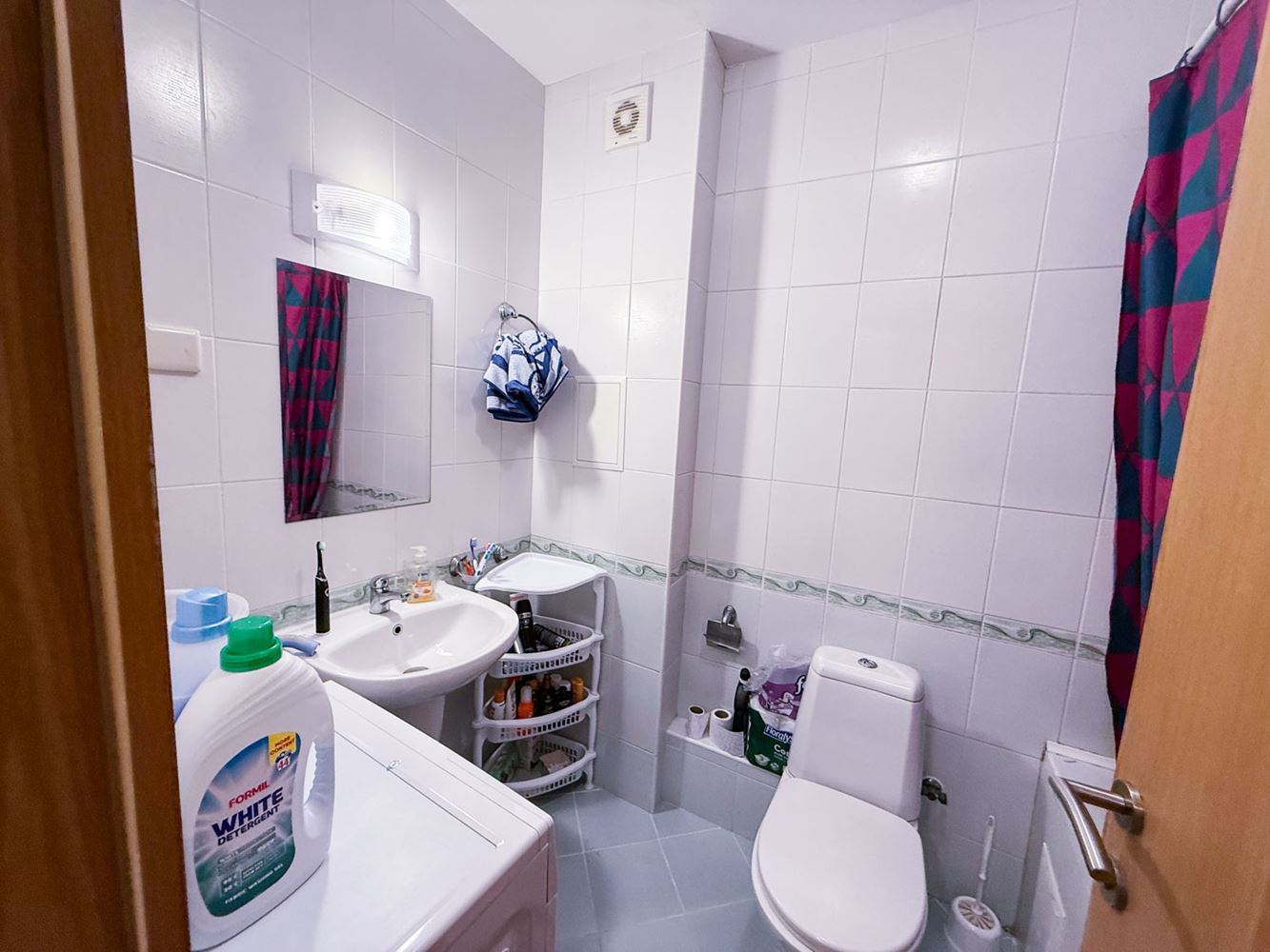 Großzügige Zweizimmerwohnung mit kleinem Privatgarten und großer Veranda in einer Anlage bei Aheloy