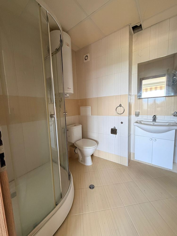 Möbliertes Studio in Sonnenstrand mit Swimmingpool, Tennisplatz und grüner Gartenanlage