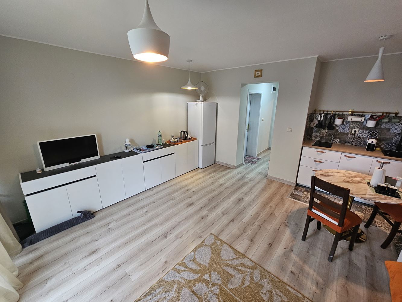 Geräumige Zweizimmerwohnung in Sweti Wlas – Voll möbliert und bezugsfertig