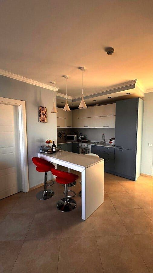 Luxuriöse Zwei-Schlafzimmer-Wohnung mit Panoramablick in Sveti Vlas