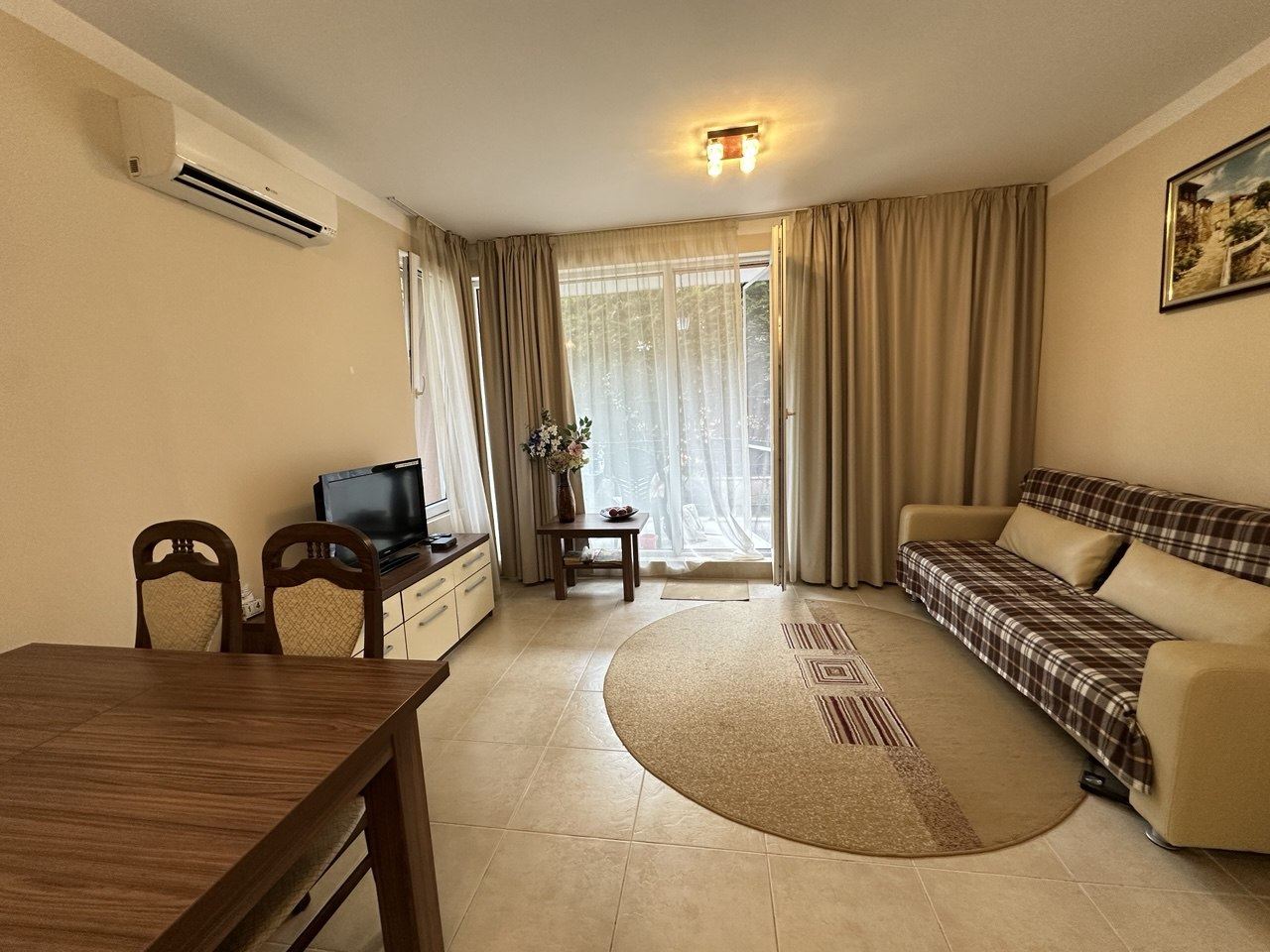 2-Zimmer-Wohnung mit herrlicher Aussicht in Pomorie – ein gemütliches Zuhause am Meer