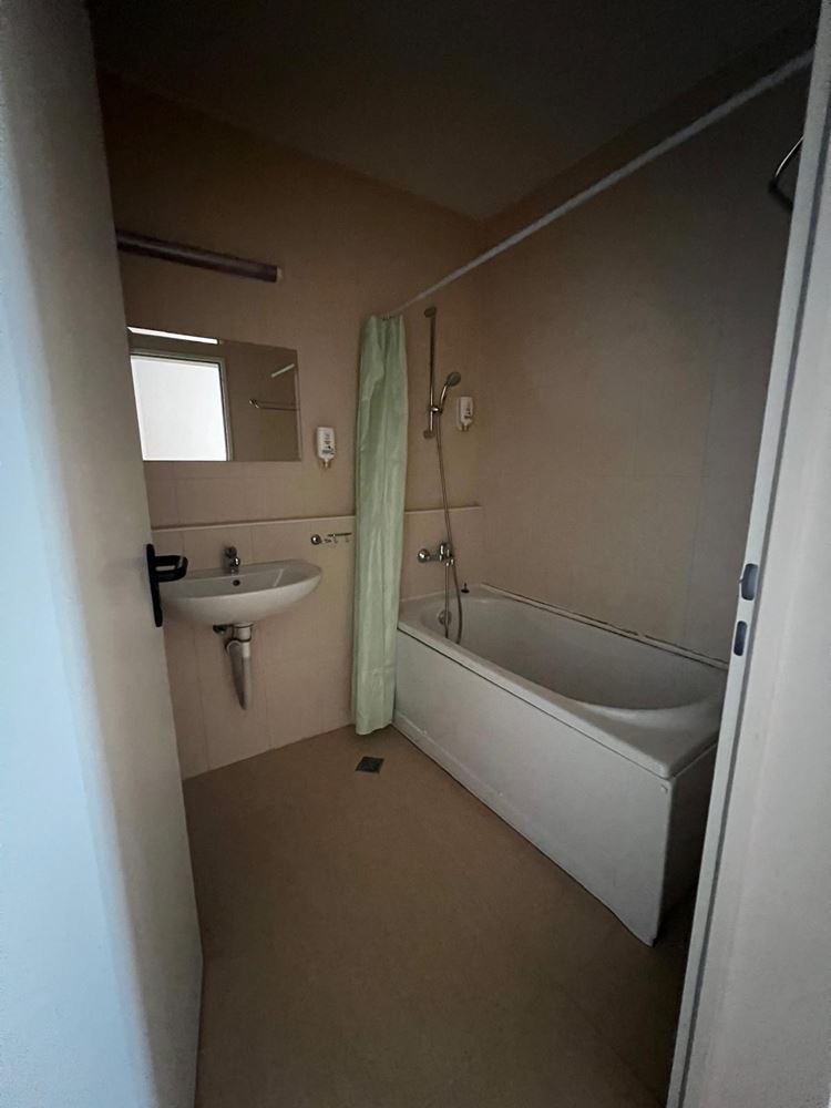 Geräumige Wohnung mit einem Schlafzimmer in Sunny Beach mit Poolblick