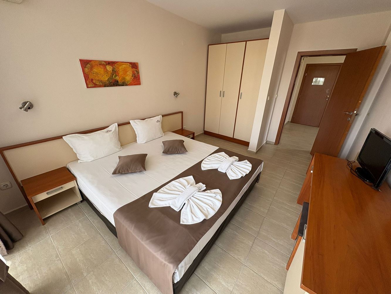 Drei-Zimmer-Wohnung nur 300 Meter vom Strand im Zentrum von Sonnenstrand