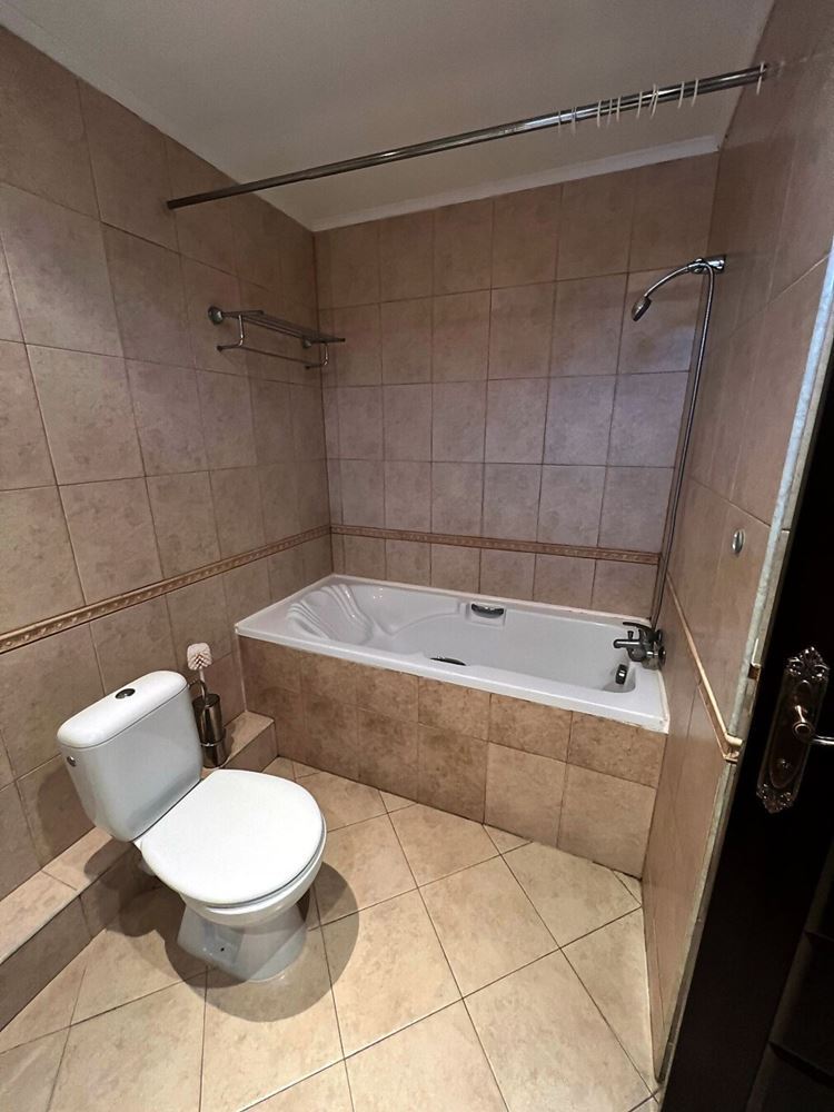 Luxuriöse Drei-Zimmer-Wohnung mit Panoramablick auf das Meer und den Pool – erste Meereslinie in Obzor!