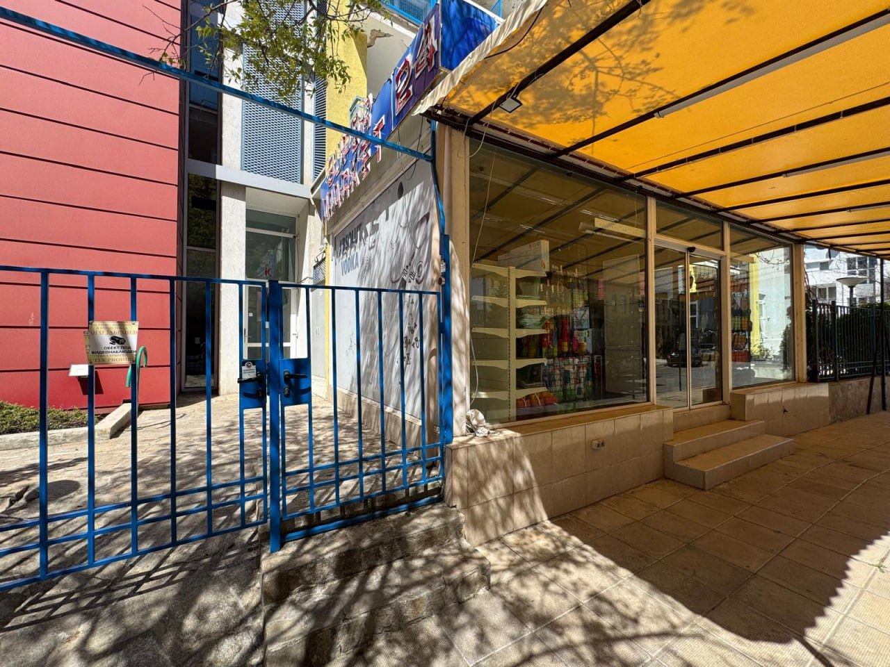 Geräumige Ein-Schlafzimmer-Wohnung mit zusätzlichem Schlafbereich in Sonnenstrand – 200 m vom Strand entfernt