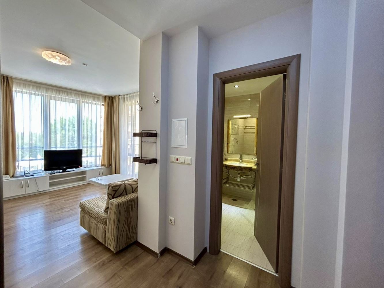 Gemütliche 2-Zimmer-Wohnung mit Pool- und Grünanlagenblick in einem großartigen Komplex in Sonnenstrand