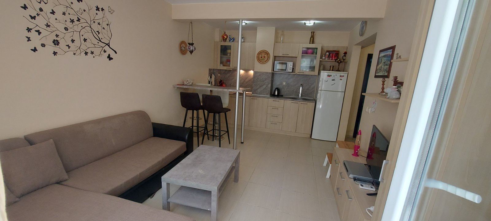 Gemütliches Apartment am Meer mit großzügiger Terrasse und niedriger Servicegebühr zwischen Sonnenstrand und Sveti Vlas