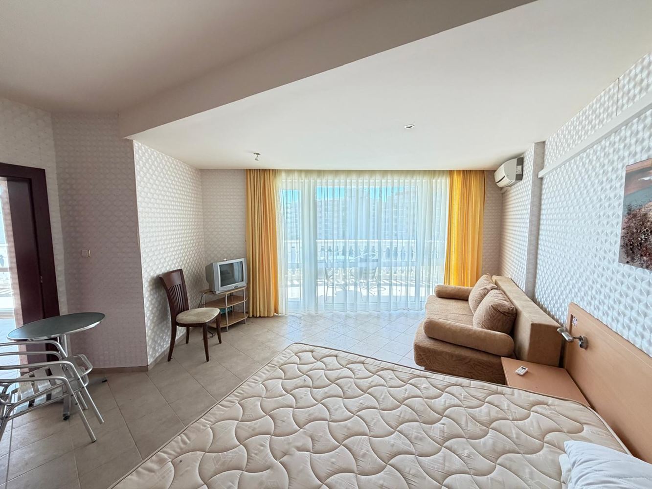 Luxuriöse 3-Zimmer-Wohnung mit Meerblick nur 100 Meter vom Strand in Sonnenstrand entfernt