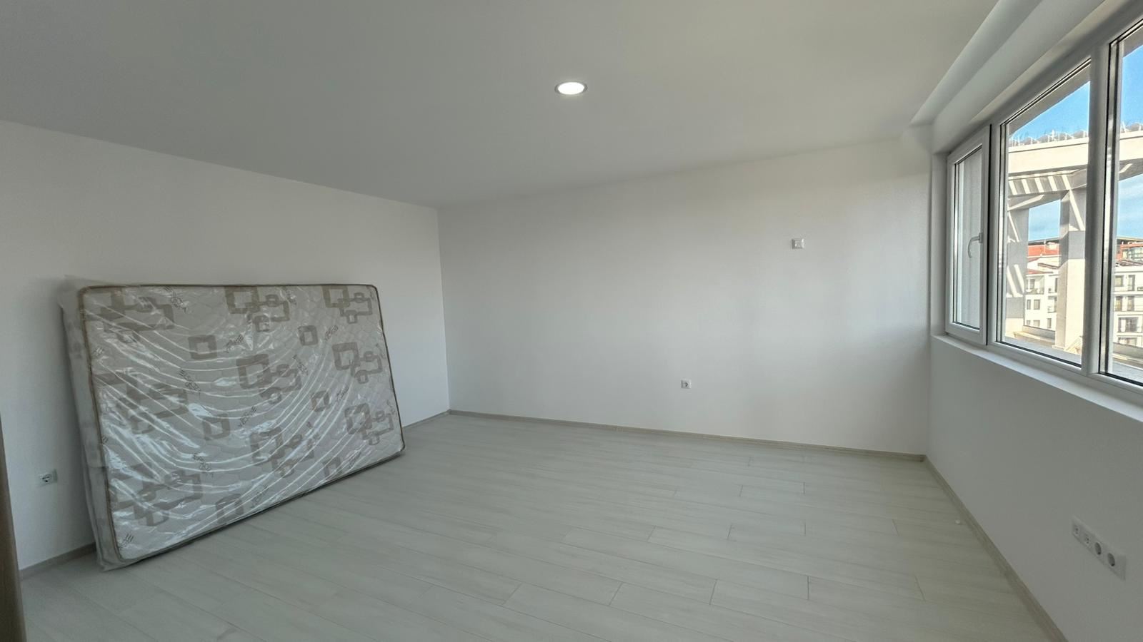 Sonnenstrand – neue Drei-Zimmer-Wohnung (Apartment mit zwei Schlafzimmern) mit großer Terrasse und Poolblick