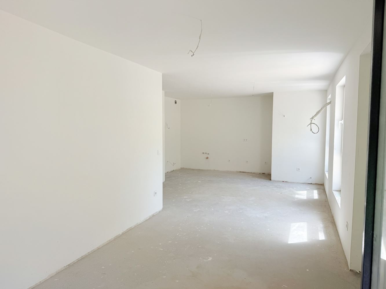 Geräumige Zweizimmerwohnung in einem Neubau mit Akt 16 in Burgas – Komfort, Platz und ausgezeichnete Lage
