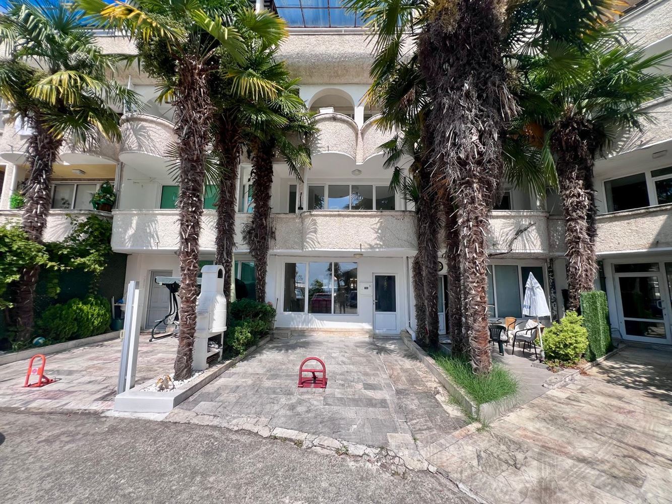 Direkt am Meer in Ravda – Maisonette mit zwei Schlafzimmern, Meerblick und eigenem Stellplatz