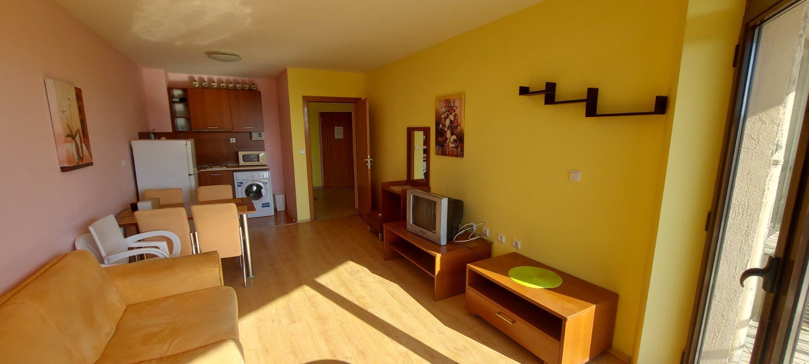 Geräumige Zweizimmerwohnung in einer Anlage mit Pool und ausgezeichneten Annehmlichkeiten in Sonnenstrand