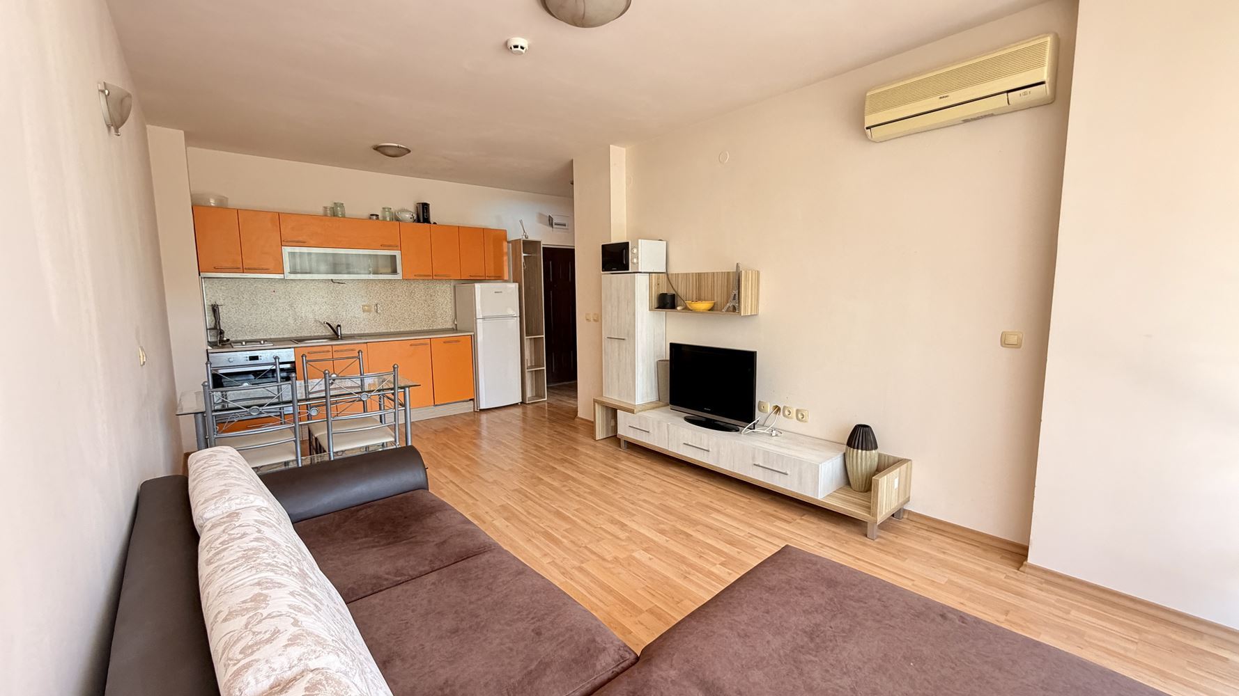 Sunny Beach: Wohnung mit einem Schlafzimmer 300 Meter vom Strand entfernt – Komfort, Qualität und hervorragende Investition