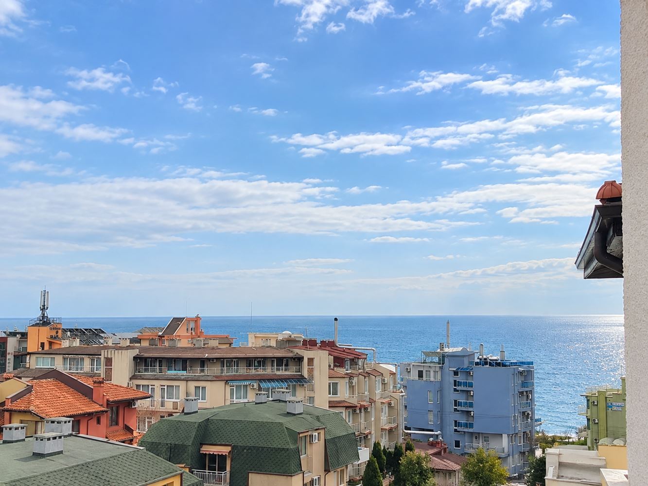 Meerblick und Gemütlichkeit in Nessebar – vollständig möblierte Wohnung mit einem Schlafzimmer