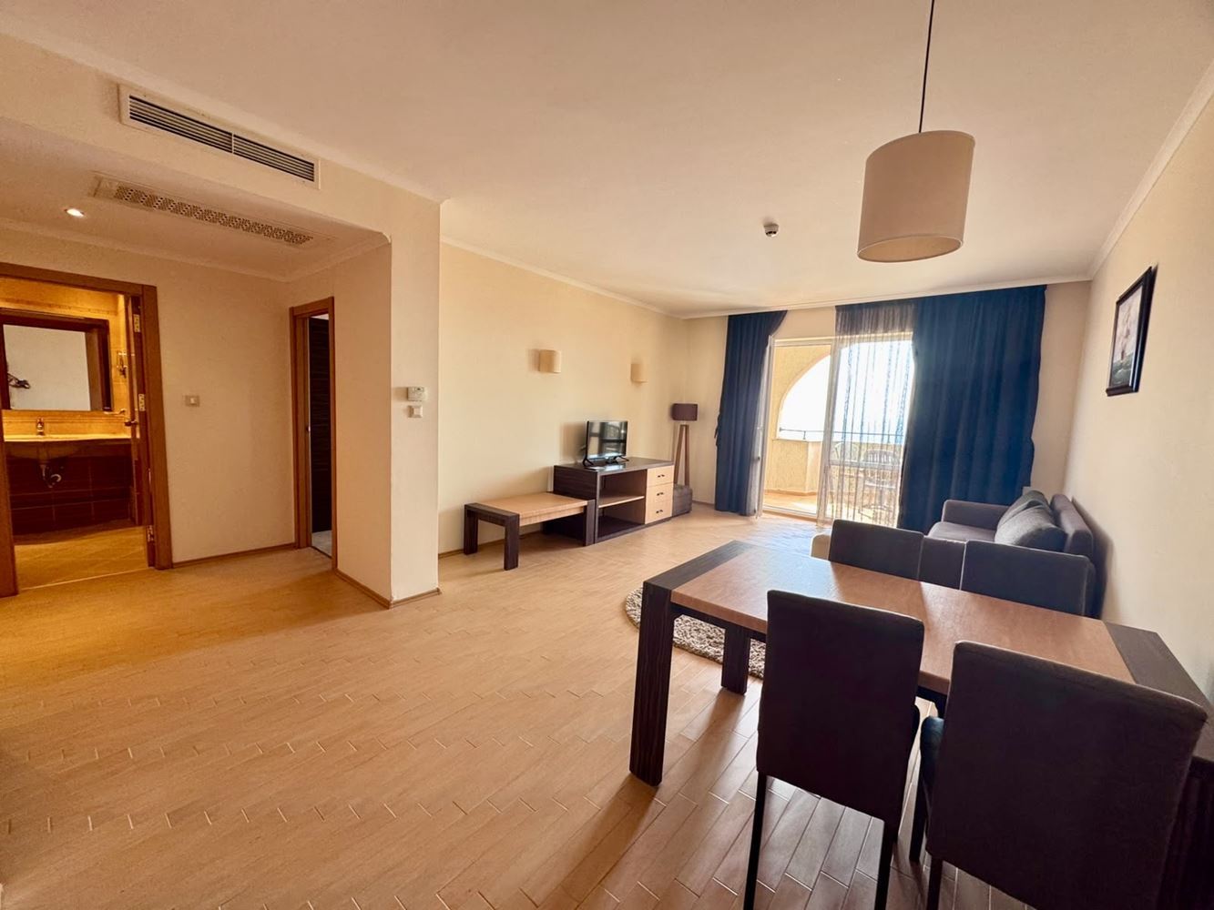 Zweizimmerwohnung in erster Meereslinie mit Panoramablick auf das Meer in Sonnenstrand