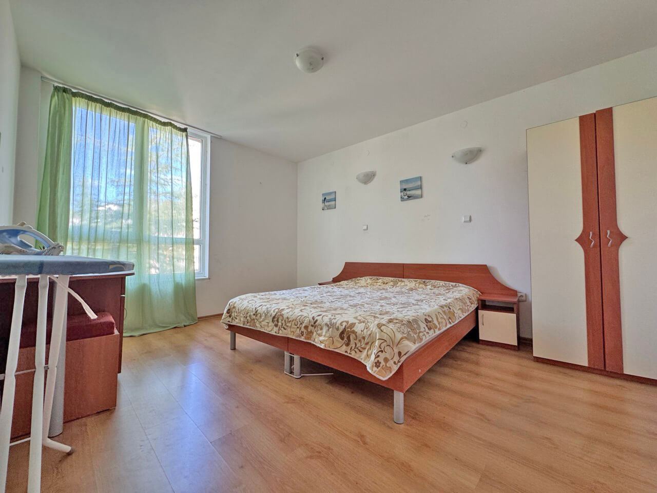 Möblierte Wohnung mit Poolblick in einer ruhigen grünen Gegend in Sonnenstrand