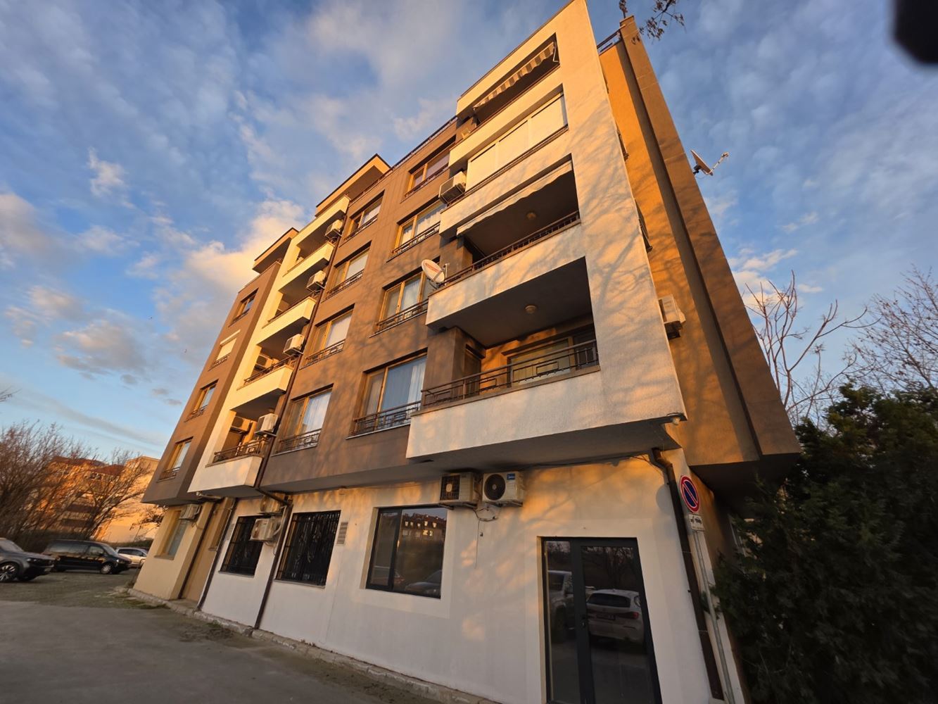 Nessebar: luxuriöse Wohnung mit zwei Schlafzimmern und Panoramablick auf das Meer – 183 m² Großzügigkeit, Komfort und Stil