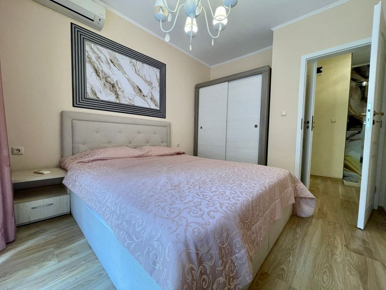 Luxuriöses Maisonette-Apartment mit Garten in Elite-Komplex – Komfort und Entspannung in Meeresnähe