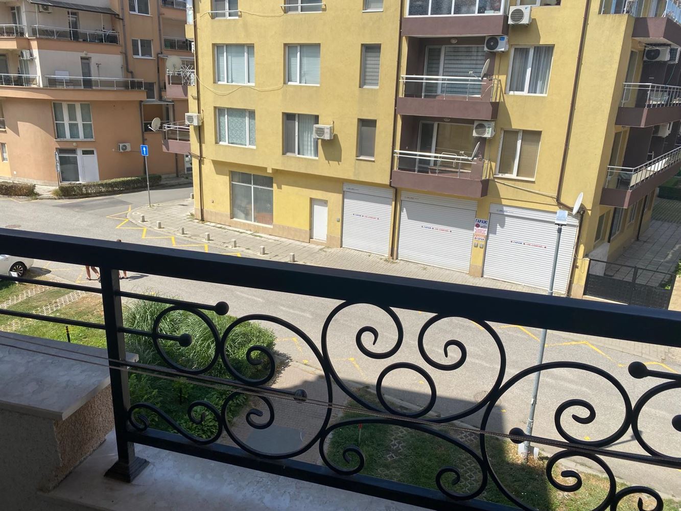 2-Zimmer-Wohnung in Pomorie – möbliert, mit Garten und ausgezeichneter Lage