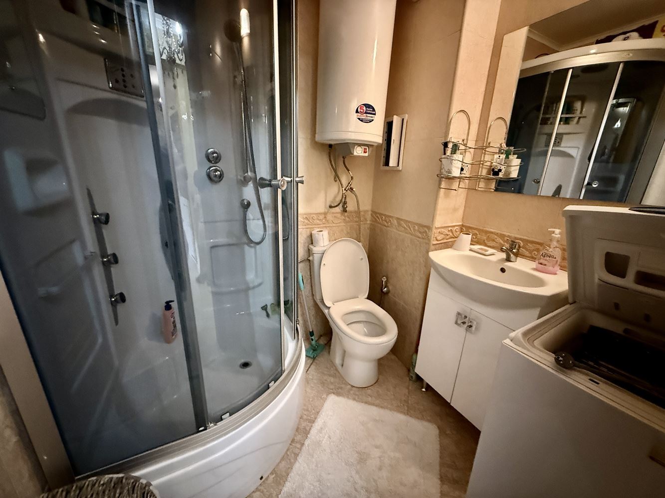 Wohnung in erster Meereslinie in Sveti Vlas – stilvolle Immobilie am Strand und am Yachthafen „Marina Dinevi“