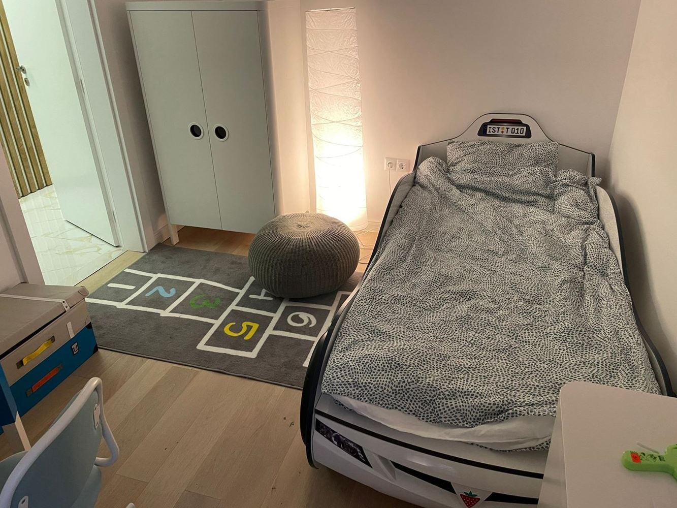 Geräumige Fünfzimmerwohnung mit Meerpanorama in Pomorie – Komfort, Stil und Funktionalität für eine große Familie