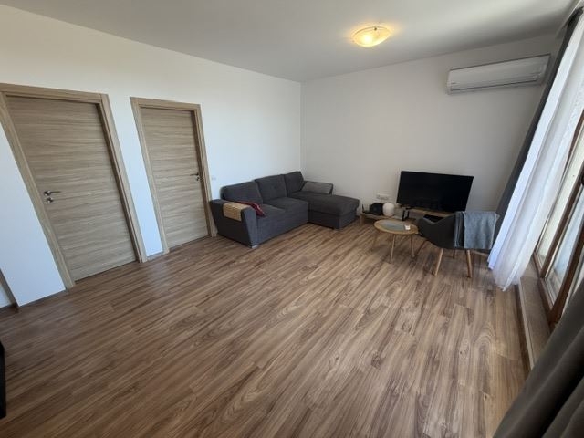 Großzügige 3-Zimmer-Wohnung mit Meerpanorama in einer neuen Anlage – Ruhe inmitten der Natur