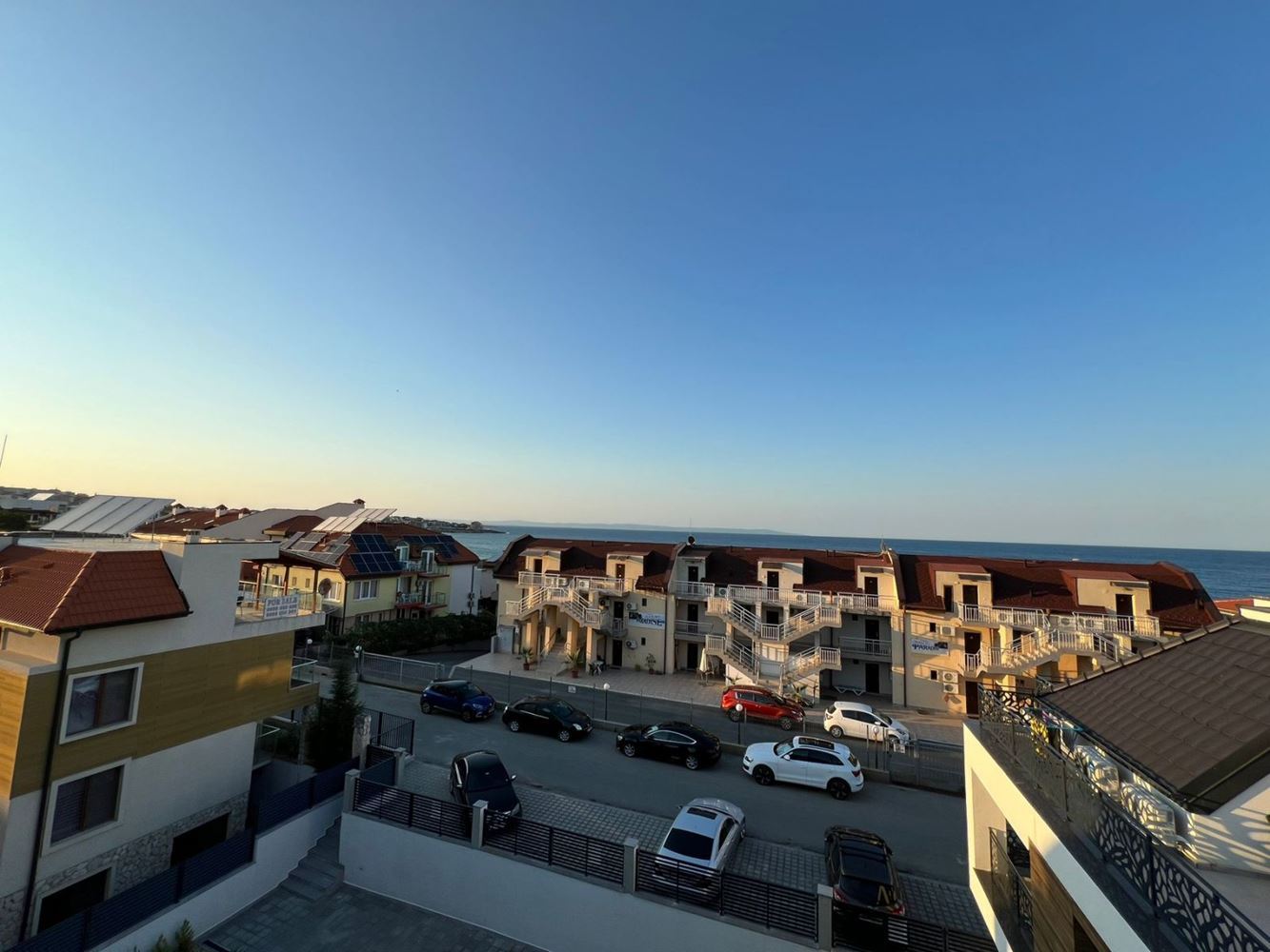 3-Zimmer-Wohnung mit Panoramameerblick – nur wenige Meter vom Strand in Sozopol entfernt