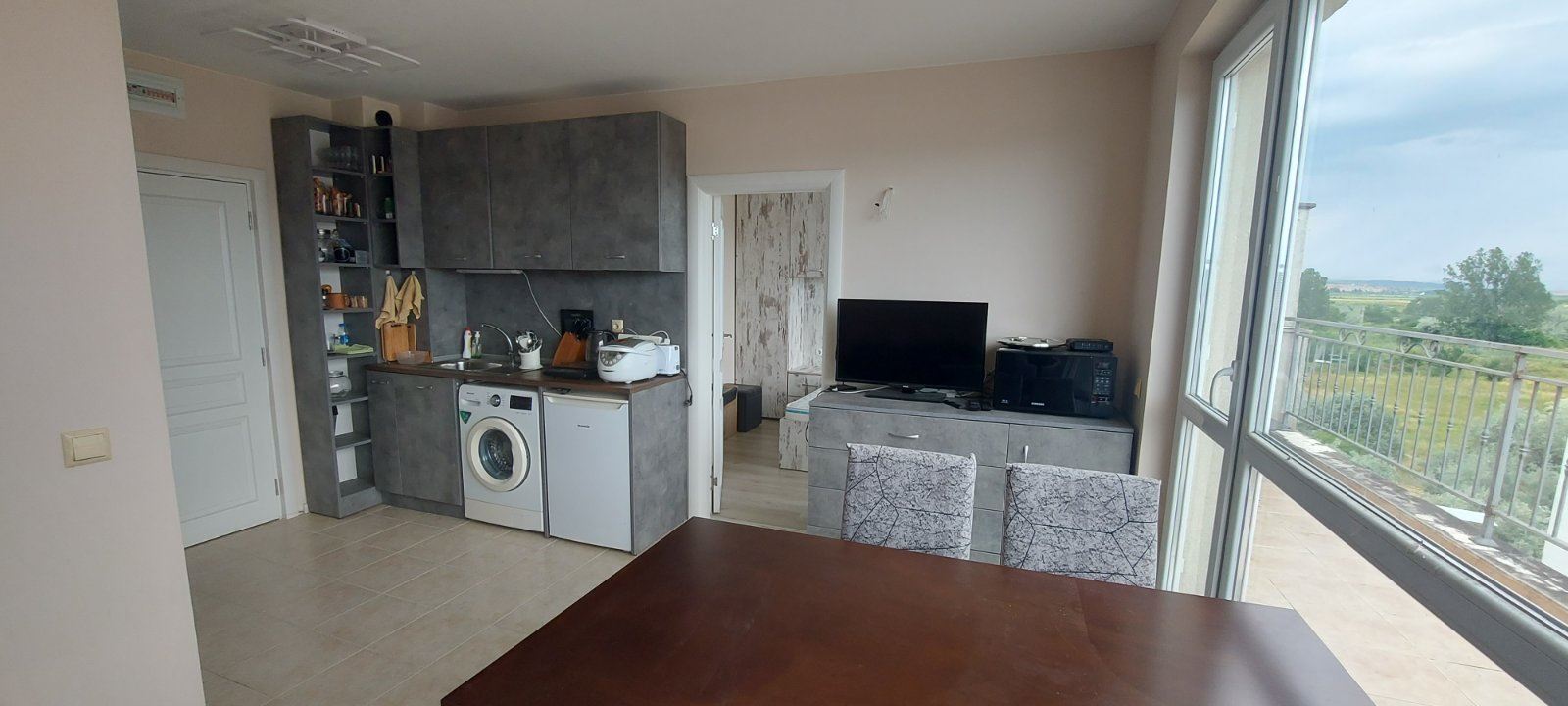 Geräumige Wohnung mit einem Schlafzimmer in Sonnenstrand – Komfort, viel Grün und hervorragende Annehmlichkeiten in einer modernen Wohnanlage