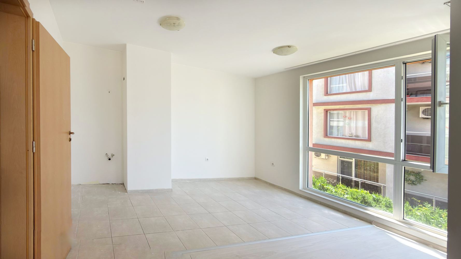 Zweizimmerwohnung 400 m vom Meer entfernt in Sonnenstrand – eine ausgezeichnete Investition und ein wunderbarer Ort für den Urlaub